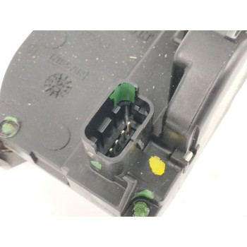 Recambio de cerradura puerta delantera derecha para renault megane iii berlina 5 p dynamique referencia OEM IAM 805020001R  