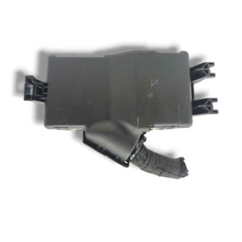 Recambio de caja reles / fusibles para opel astra k sports tourer 1.6 cdti dpf referencia OEM IAM 15533697  