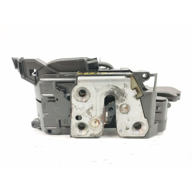 Recambio de cerradura puerta trasera izquierda para renault megane iii berlina 5 p dynamique referencia OEM IAM 825030002R  