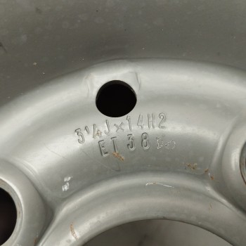 Recambio de neumatico repuesto para seat ibiza (6k) 1.4 referencia OEM IAM 1L06010250 3,5JX14H2 ET38 