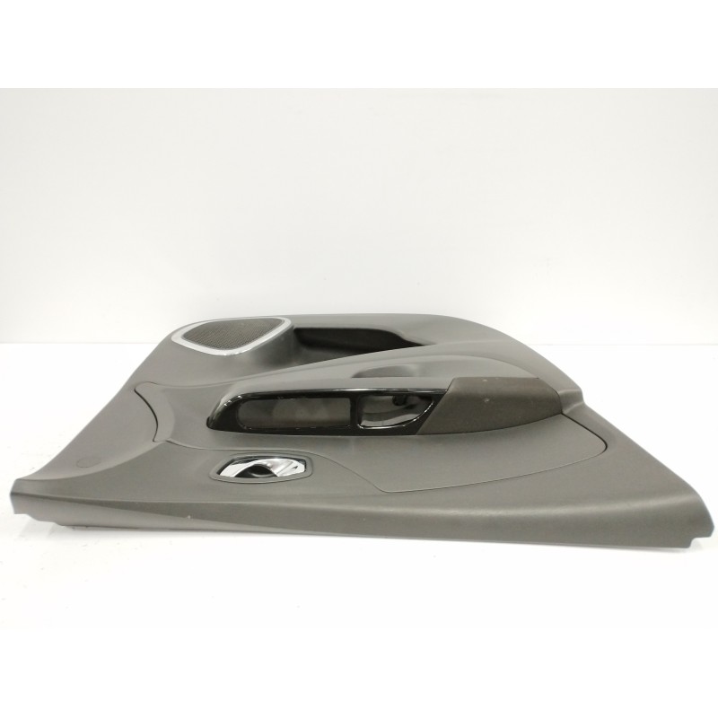 GUARNECIDO PUERTA DELANTERA IZQUIERDA NEGRO