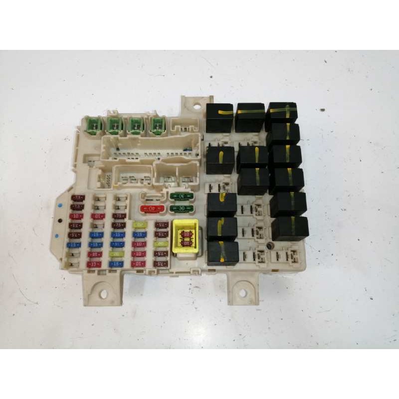 CAJA RELES / FUSIBLES