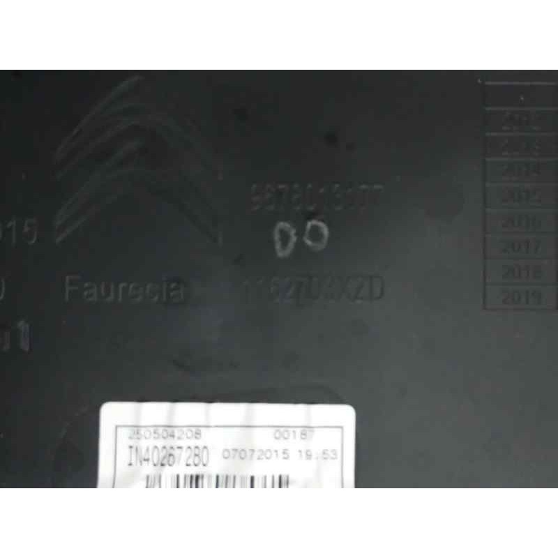 SALPICADERO AGUJEREADO OBSERVAR FOTO