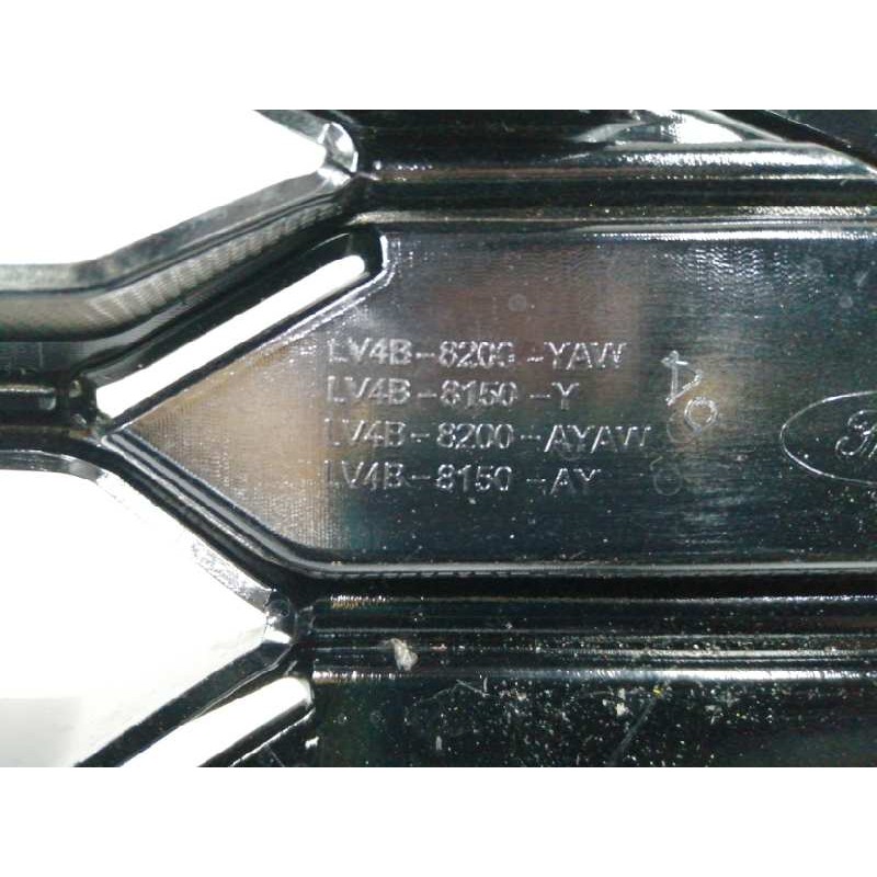 REJILLA DELANTERA NEGRO