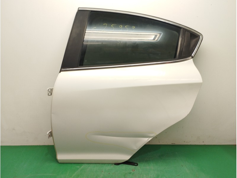 Recambio de puerta trasera izquierda para alfa romeo giulietta (191) 2.0 jtdm referencia OEM IAM 50509299 NECESITA REPARACION 