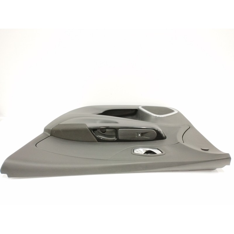 GUARNECIDO PUERTA DELANTERA DERECHA NEGRO