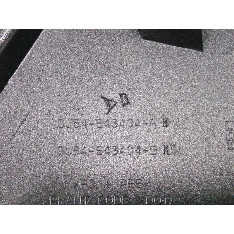 MOLDURA TRASERA PORTON GRIS OSCURO