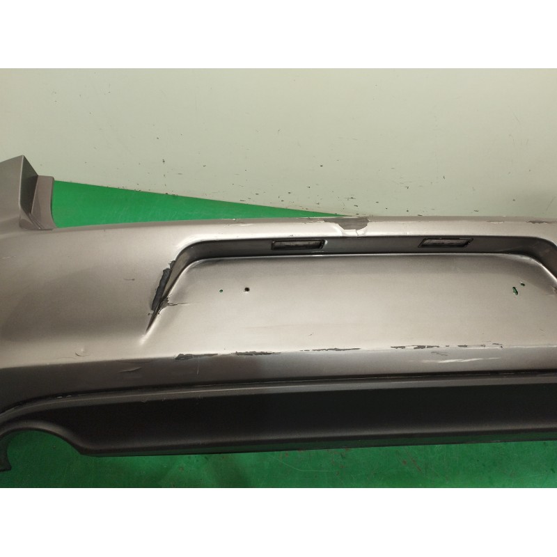 PARAGOLPES TRASERO NECESITA REPARACION