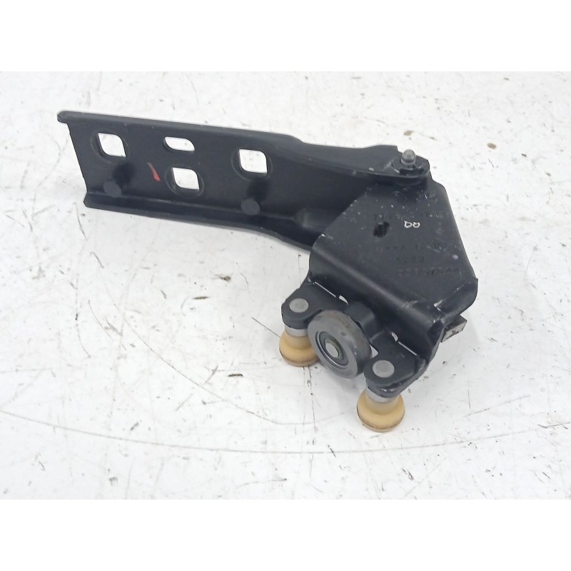 Recambio de soporte / guia puerta corredera para renault trafic iii autobús (jg_) 2.0 dci 150 (jgmu) referencia OEM IAM 77765397