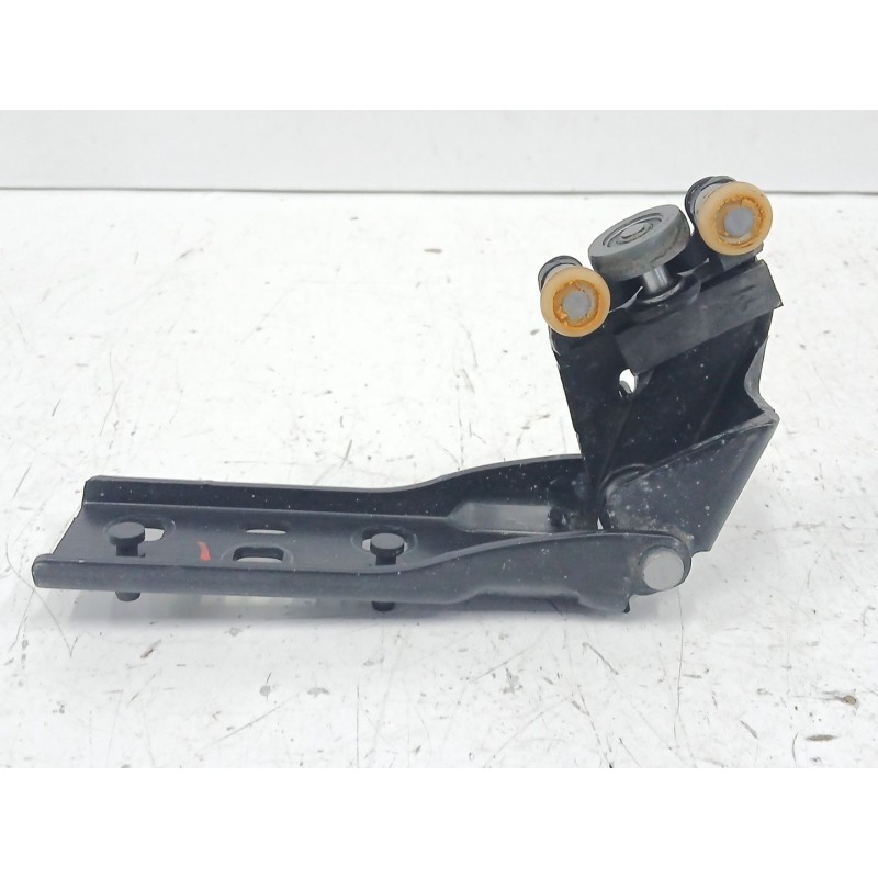 SOPORTE / GUIA PUERTA CORREDERA 777650730R