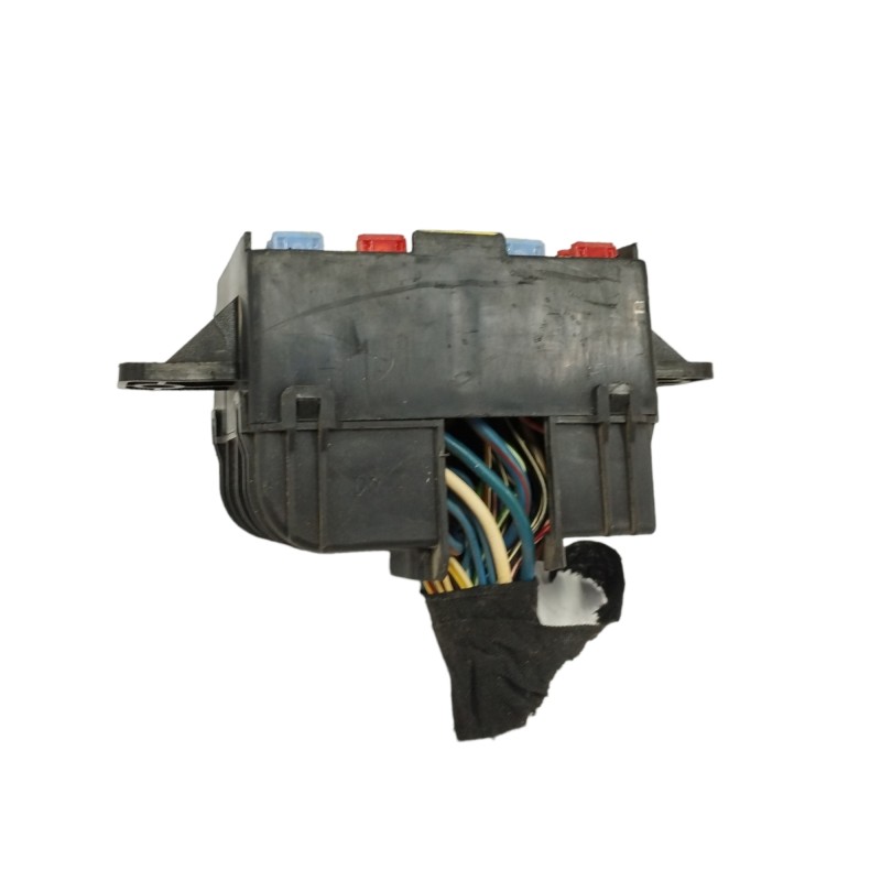 CAJA RELES / FUSIBLES