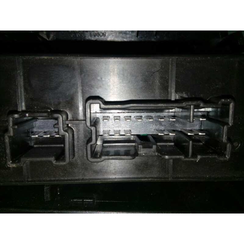 MANDO ELEVALUNAS DELANTERO IZQUIERDO 809611KM3A