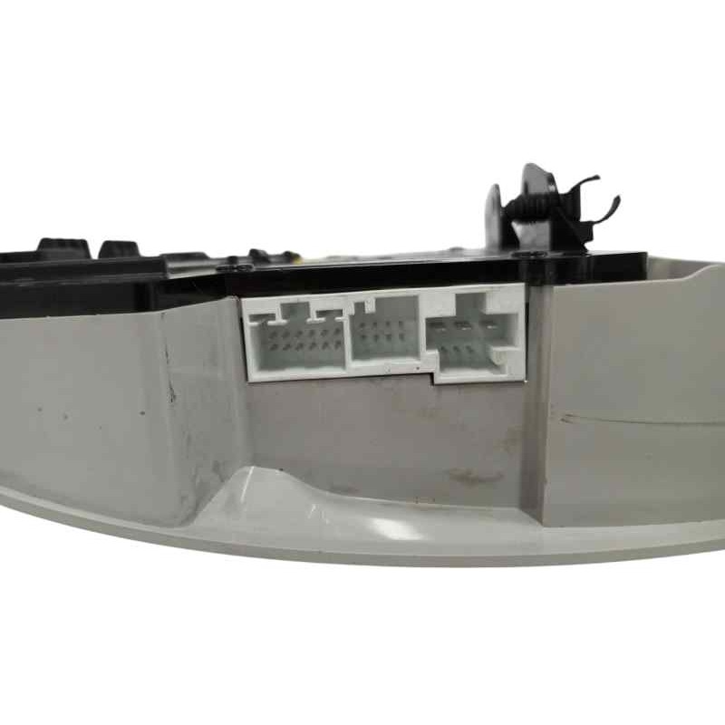 LUZ INTERIOR OBSERVAR FOTO