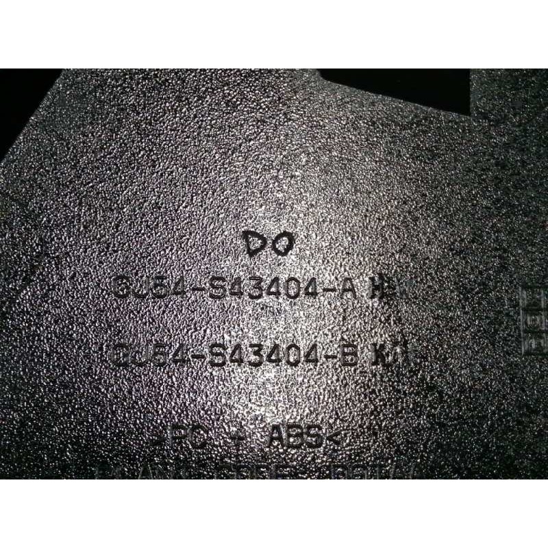 MOLDURA TRASERA PORTON NEGRO