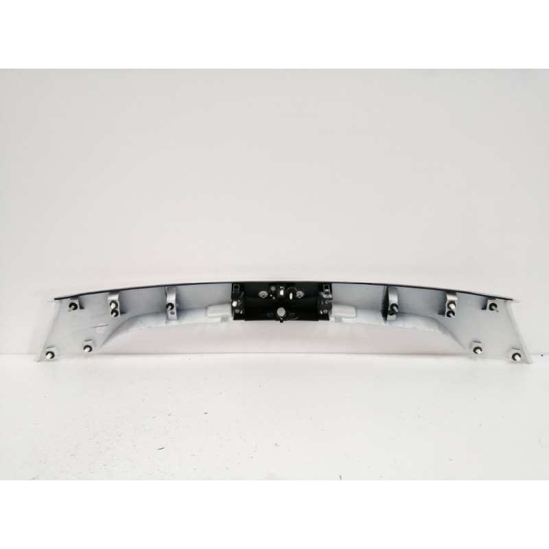 MOLDURA TRASERA PORTON BLANCO PERLA OBSERVAR FOTOS