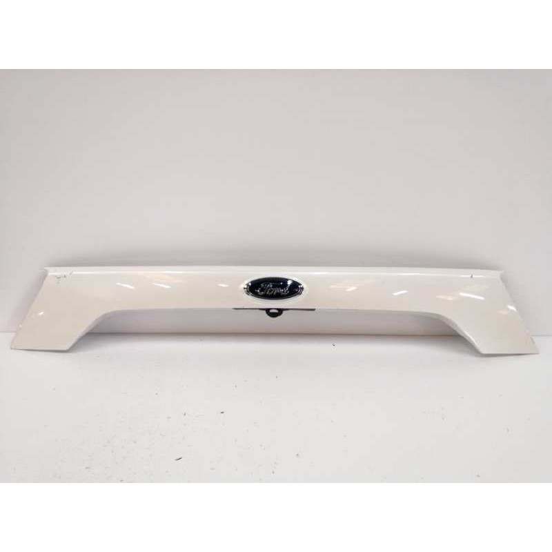 Recambio de moldura para ford kuga (cbs) referencia OEM IAM GJ54S43404A TRASERA PORTON BLANCO PERLA OBSERVAR FOTOS