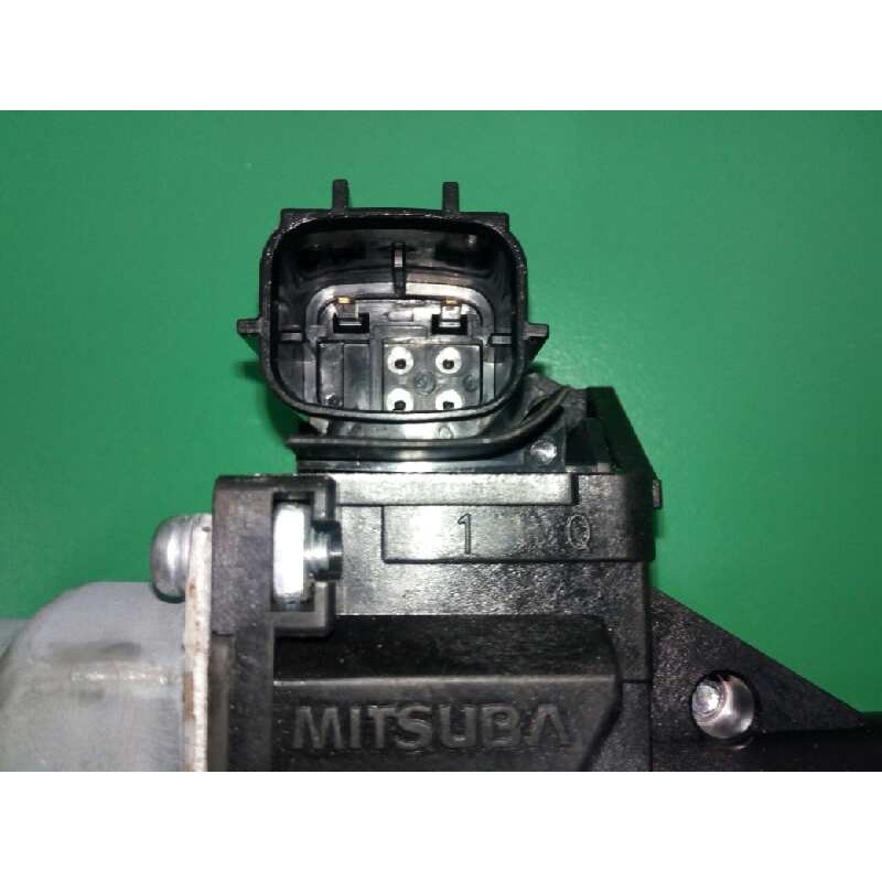 ELEVALUNAS TRASERO DERECHO