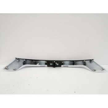 Recambio de moldura para ford kuga (cbs) referencia OEM IAM GJ54S43404A TRASERA PORTON BLANCO OBSERVAR FOTOS