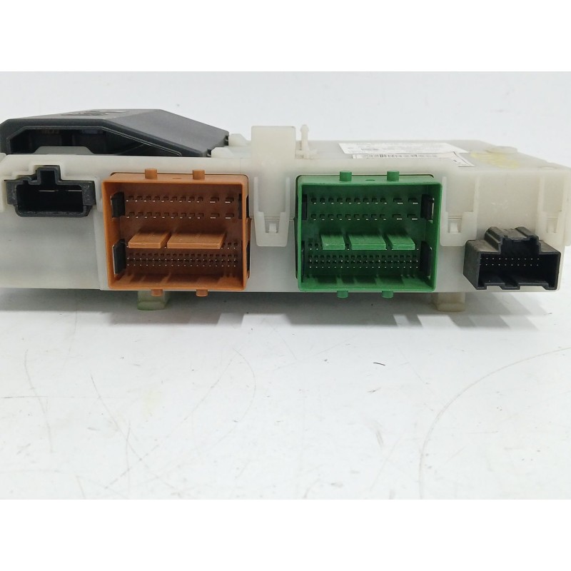 CAJA RELES / FUSIBLES 6G9T14A073AG