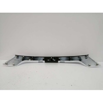 Recambio de moldura para ford kuga (cbs) referencia OEM IAM GJ54S43404A TRASERA PORTON BLANCO OBSERVAR FOTOS