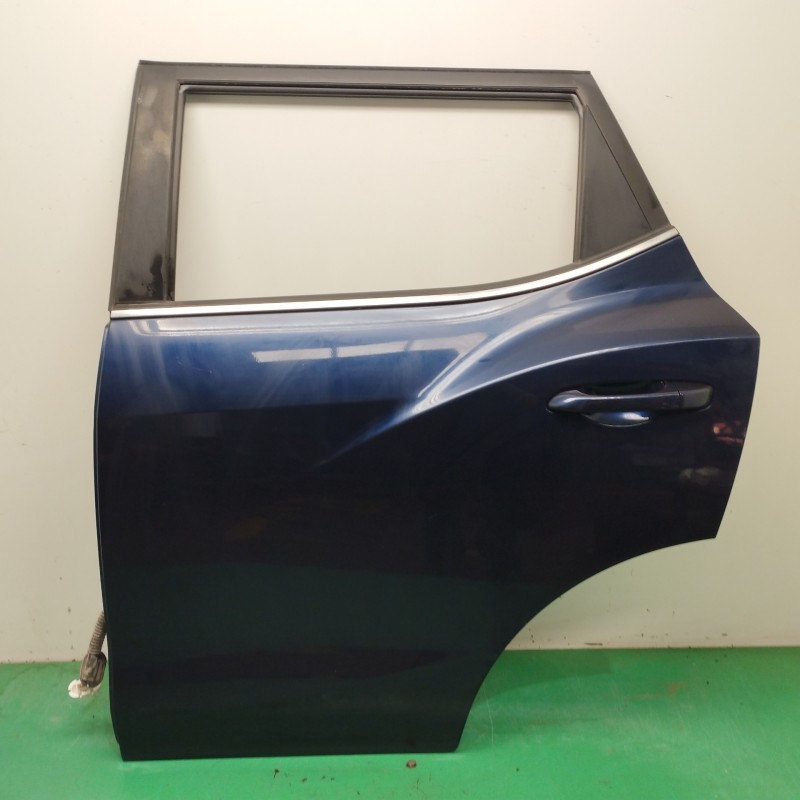 Recambio de puerta trasera izquierda para ssangyong tivoli 1.5 g15dtf referencia OEM IAM   