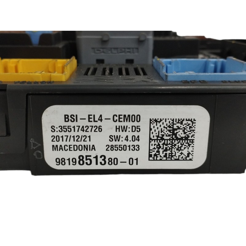 CAJA RELES / FUSIBLES