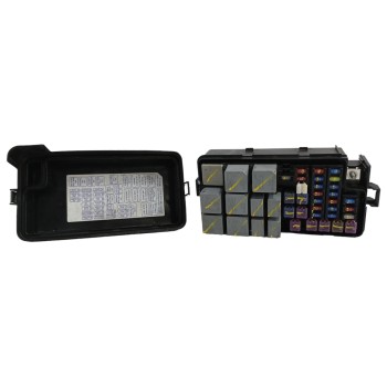 Recambio de caja reles / fusibles para chevrolet lacetti 2.0 diesel cat referencia OEM IAM   