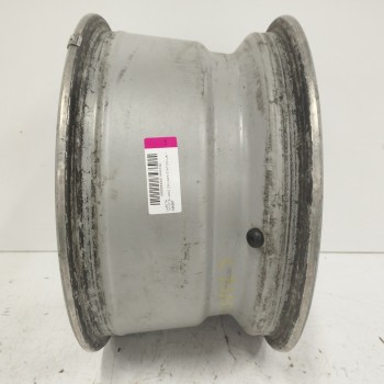 Recambio de llanta para toyota land cruiser station (j8) referencia OEM IAM  8JX15H2 5H 5X120