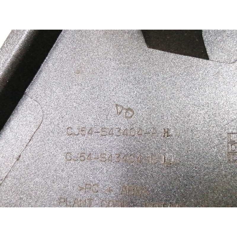 MOLDURA TRASERA PORTON GRIS OSCURO