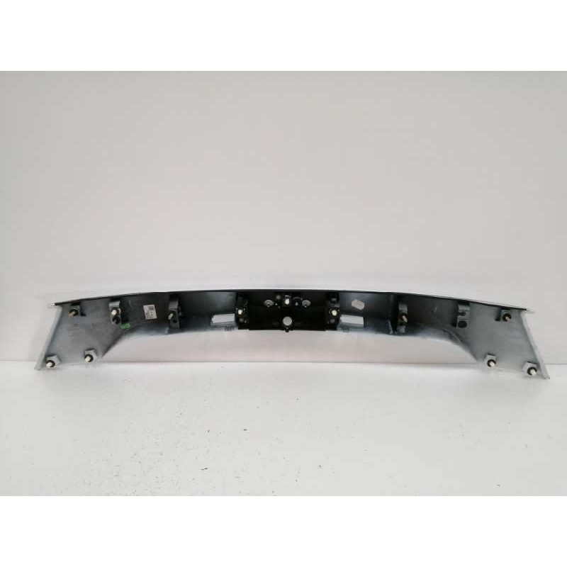 MOLDURA TRASERA PORTON BLANCO