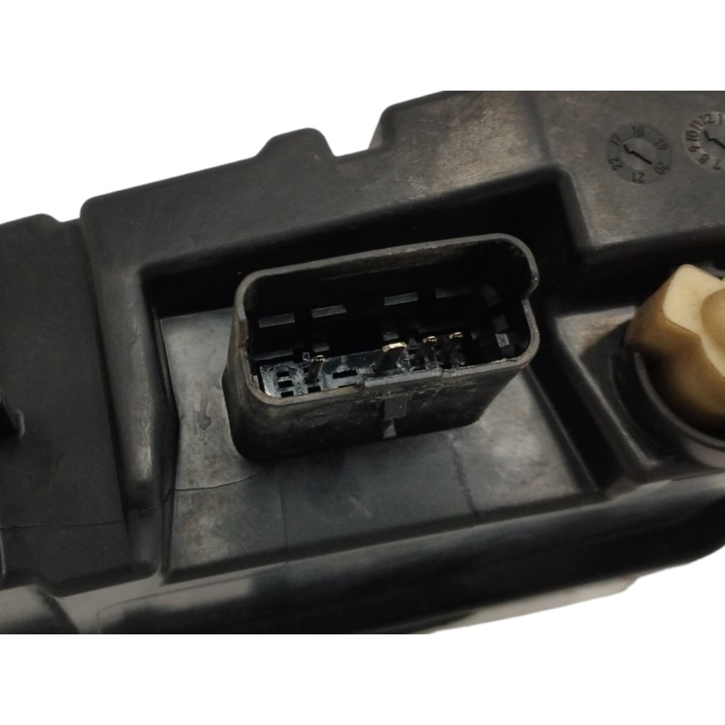 PILOTO DELANTERO DERECHO