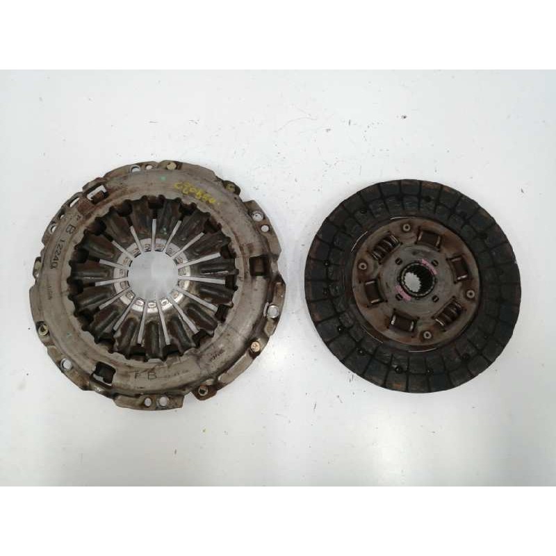 Recambio de kit embrague para toyota corolla (e12) 2.0 d-4d linea sol berlina referencia OEM IAM   