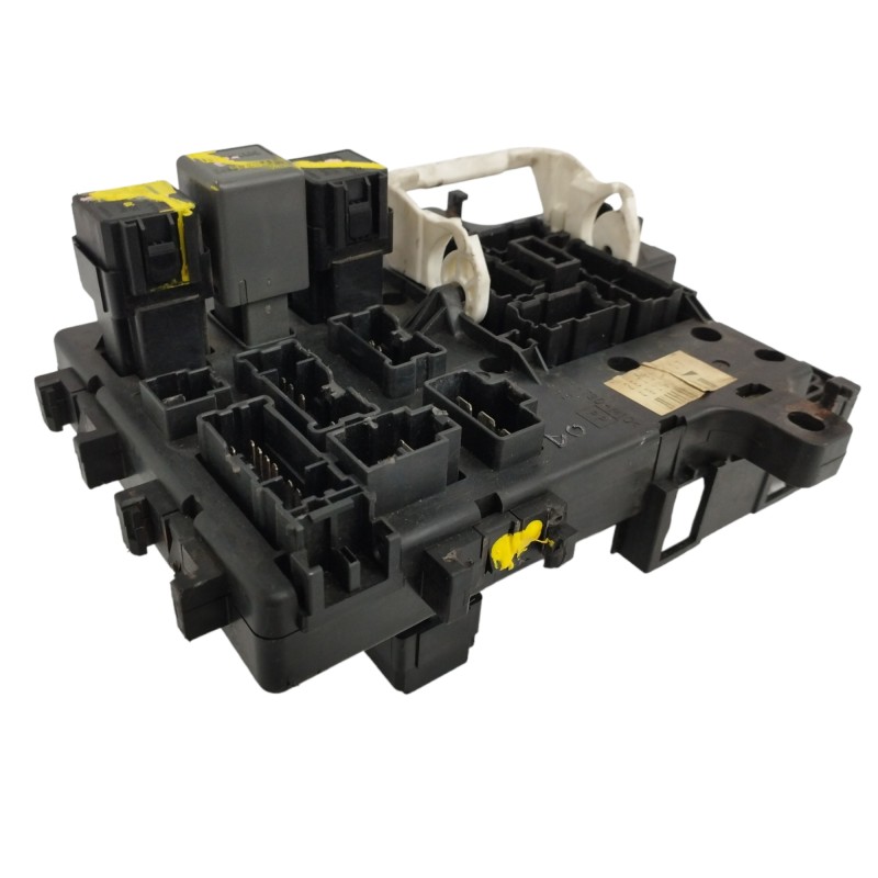 CAJA RELES / FUSIBLES