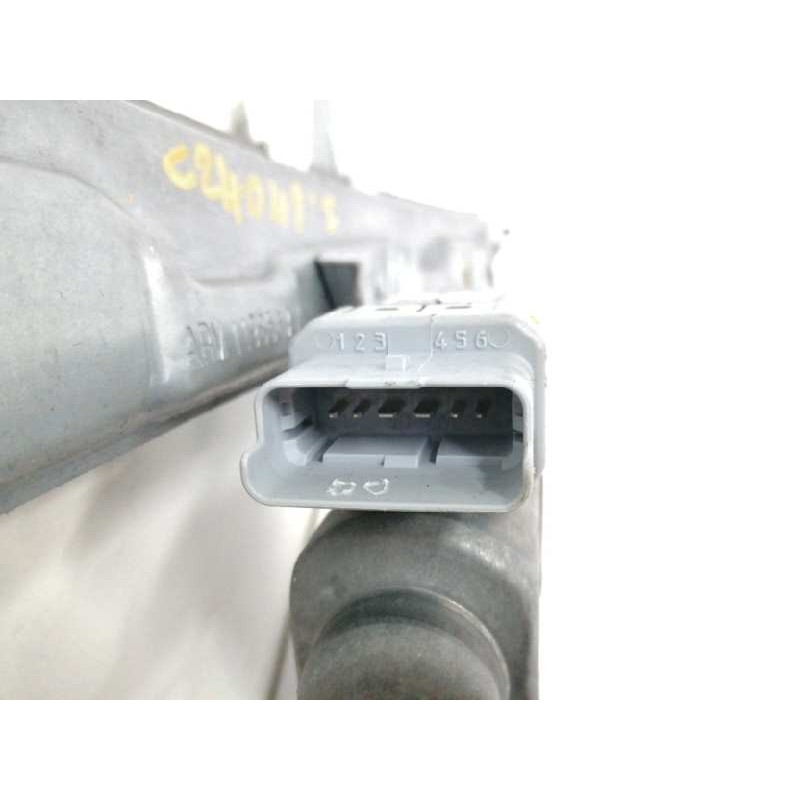 ELEVALUNAS DELANTERO IZQUIERDO