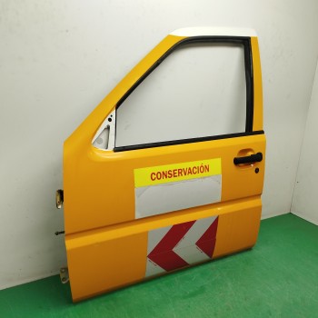 Recambio de puerta delantera izquierda para nissan terrano/terrano.ii (r20) 2.7 turbodiesel referencia OEM IAM  OBSERVAR FOTOS 