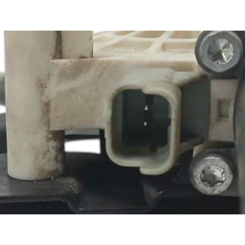 ELEVALUNAS DELANTERO IZQUIERDO