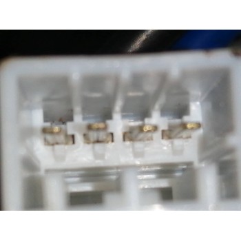 Recambio de enganche cinturon central para hyundai i20 i (pb, pbt) 1.4 crdi referencia OEM IAM 898401J2004X  