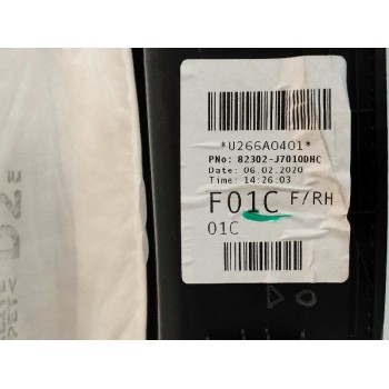 Recambio de guarnecido puerta delantera derecha para kia ceed sportswagon 1.0 tgdi cat referencia OEM IAM 82302J70100 NEGRO 