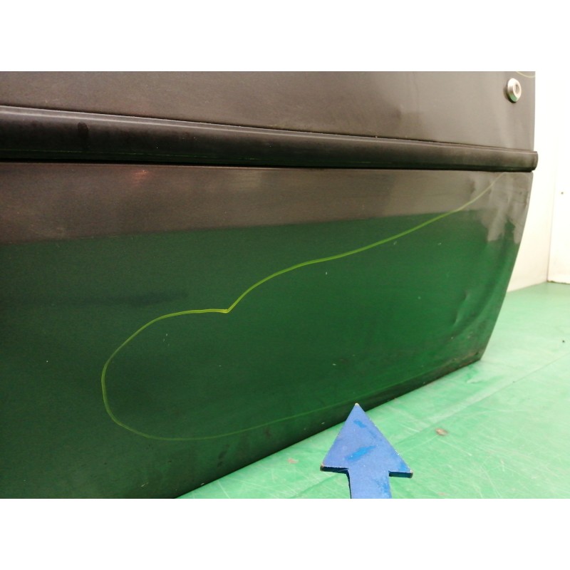 PUERTA DELANTERA IZQUIERDA NECESITA REPARACION OBSERVAR FOTOS