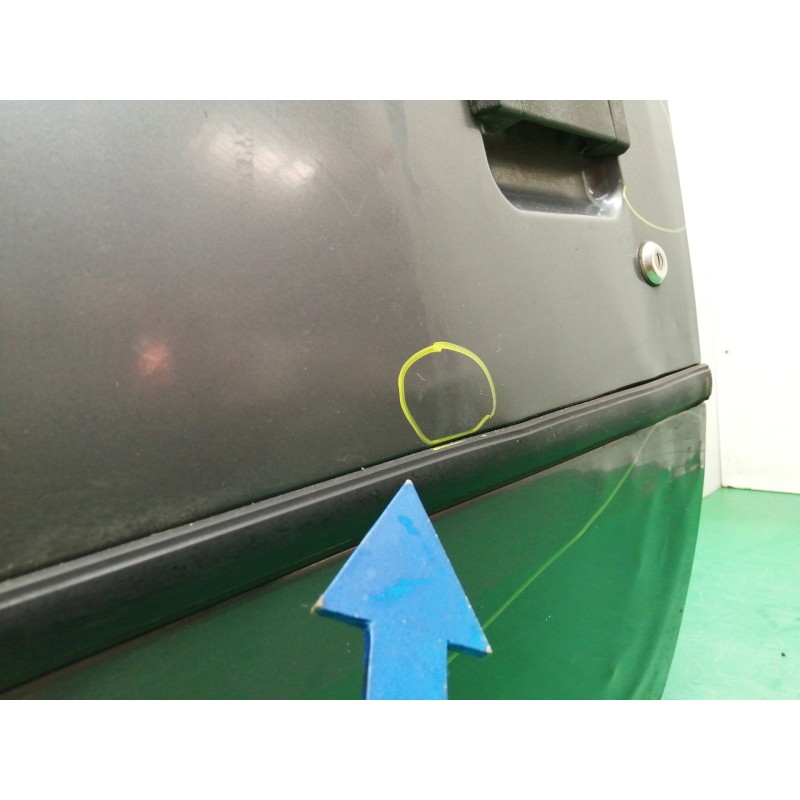 PUERTA DELANTERA IZQUIERDA NECESITA REPARACION OBSERVAR FOTOS