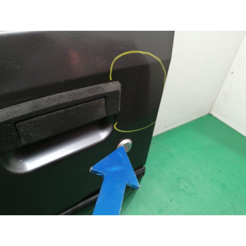 PUERTA DELANTERA IZQUIERDA NECESITA REPARACION OBSERVAR FOTOS