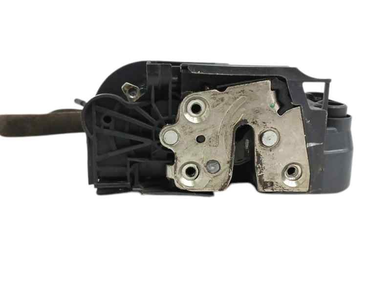 Recambio de cerradura puerta delantera izquierda para iveco daily furgón 2.3 diesel referencia OEM IAM 5801529301 Recambio de cerradura puerta delantera izquierda para iveco daily furgón 2.3 diesel referencia OEM IAM 5801529301