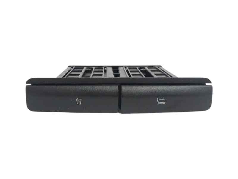 Recambio de consola central para iveco daily furgón 2.3 diesel referencia OEM IAM 5801621558 PORTAVASOS 