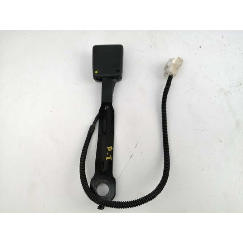 Recambio de enganche cinturon izquierdo para kia stonic (yb) 1.0 t-gdi referencia OEM IAM 88830H8000WK DELANTERO 
