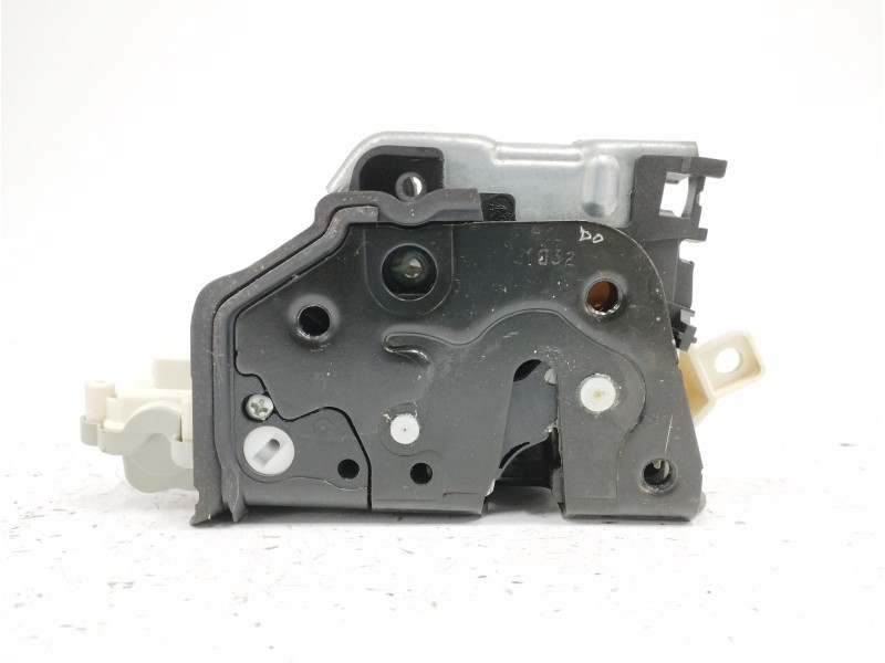 Recambio de cerradura puerta trasera derecha para audi a4 avant (8w5) 2.0 16v tdi referencia OEM IAM 4G0839016H Recambio de cerradura puerta trasera derecha para audi a4 avant (8w5) 2.0 16v tdi referencia OEM IAM 4G0839016H
