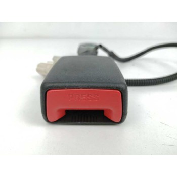 Recambio de enganche cinturon derecho para kia stonic (yb) 1.0 t-gdi referencia OEM IAM 88840H8050WK DELANTERO 