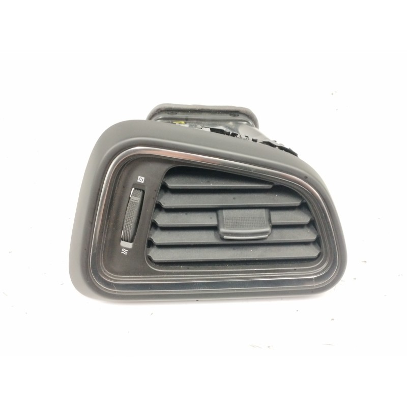 Recambio de rejilla aireadora para renault kadjar 1.3 tce referencia OEM IAM 687604818R DELANTERA DERECHA 