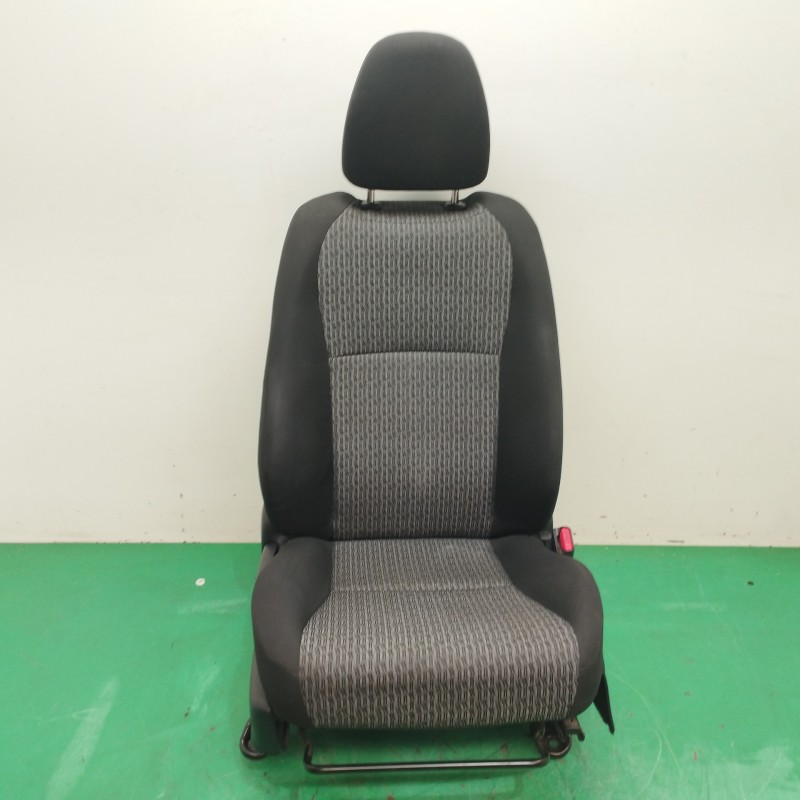 Recambio de asiento delantero derecho para toyota yaris (_p13_) 1.3 (nsp130_) referencia OEM IAM   