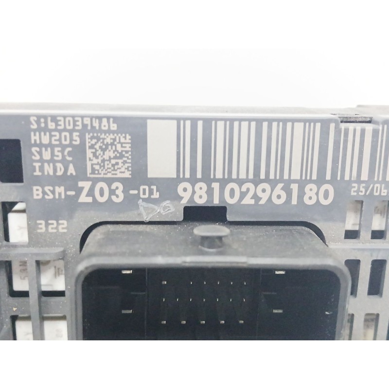 CAJA RELES / FUSIBLES