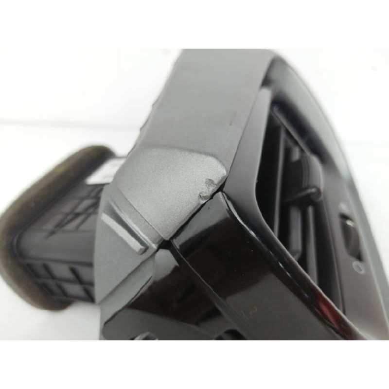 REJILLA AIREADORA DELANTERA IZQUIERDA CON DESPERFECTOS 84731H8AA0